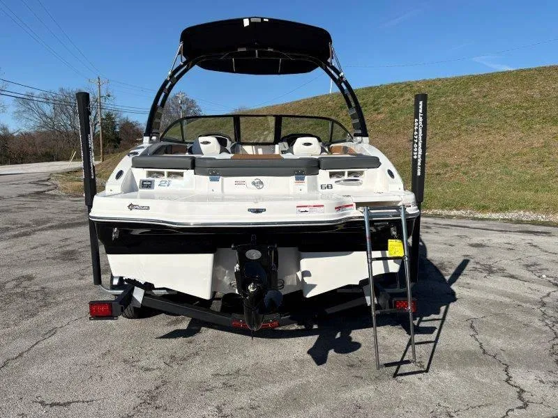 Slide: The Image of Chaparral 21 SSi 2025 - 45