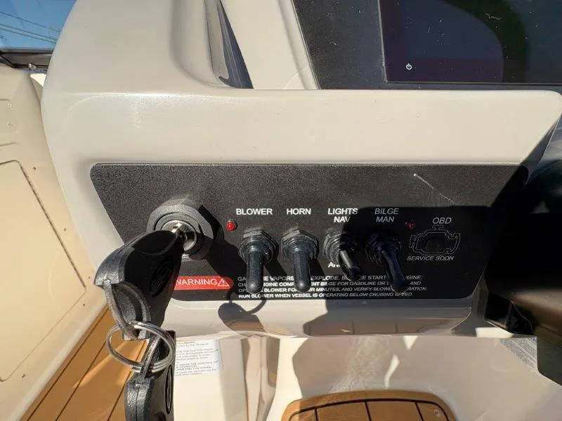 Slide: The Image of Chaparral 21 SSi 2025 - 58