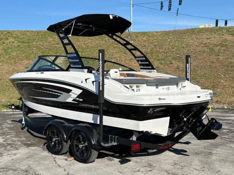 Slide: The Image of Chaparral 21 SSi 2025 - 6