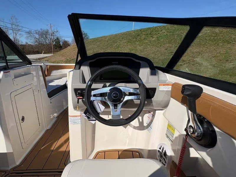 Slide: The Image of Chaparral 21 SSi 2025 - 64