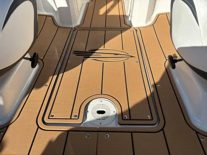 Slide: The Image of Chaparral 21 SSi 2025 - 67