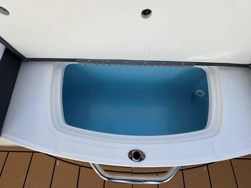 Slide: The Image of Chaparral 21 SSi 2025 - 74