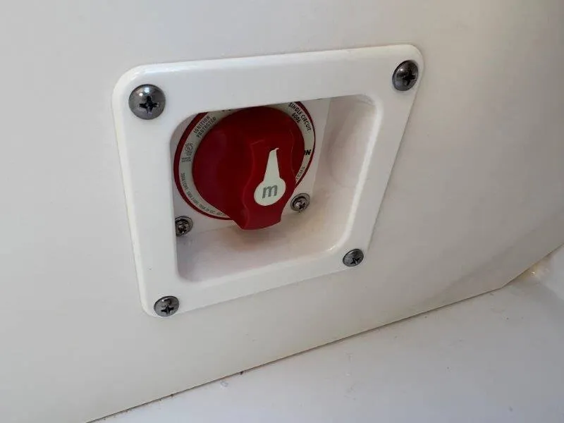 Slide: The Image of Chaparral 21 SSi 2025 - 77