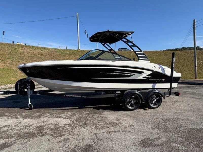 Slide: The Image of Chaparral 21 SSi 2025 - 9