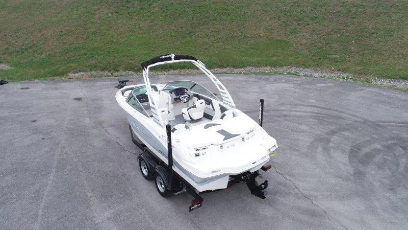 Slide: The Image of Chaparral 21 SSi Ski & Fish 2025 - 104