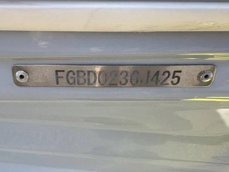 Slide: The Image of Chaparral 21 SSi Ski & Fish 2025 - 12