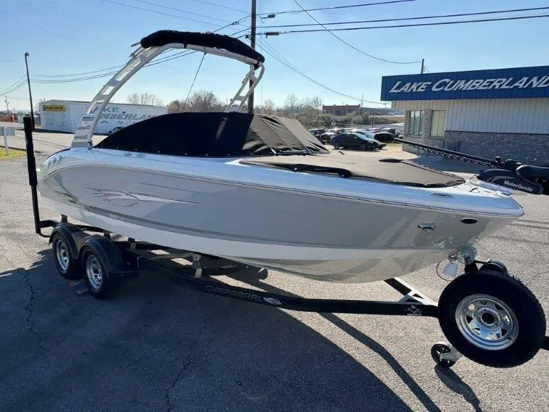 Slide: The Image of Chaparral 21 SSi Ski & Fish 2025 - 23