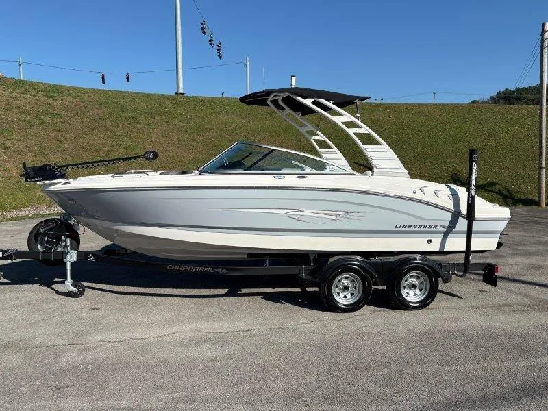 Slide: The Image of Chaparral 21 SSi Ski & Fish 2025 - 3
