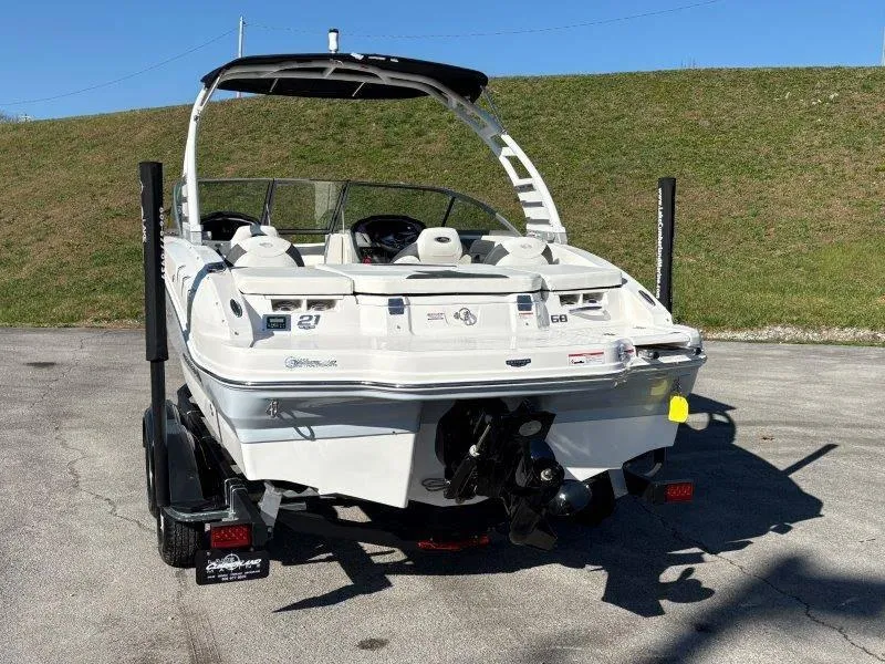 Slide: The Image of Chaparral 21 SSi Ski & Fish 2025 - 6