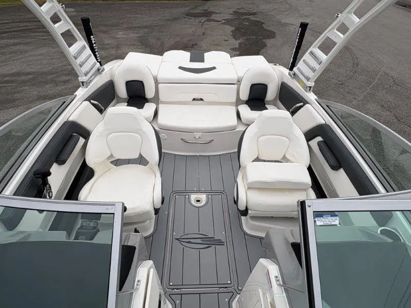 Slide: The Image of Chaparral 21 SSi Ski & Fish 2025 - 61