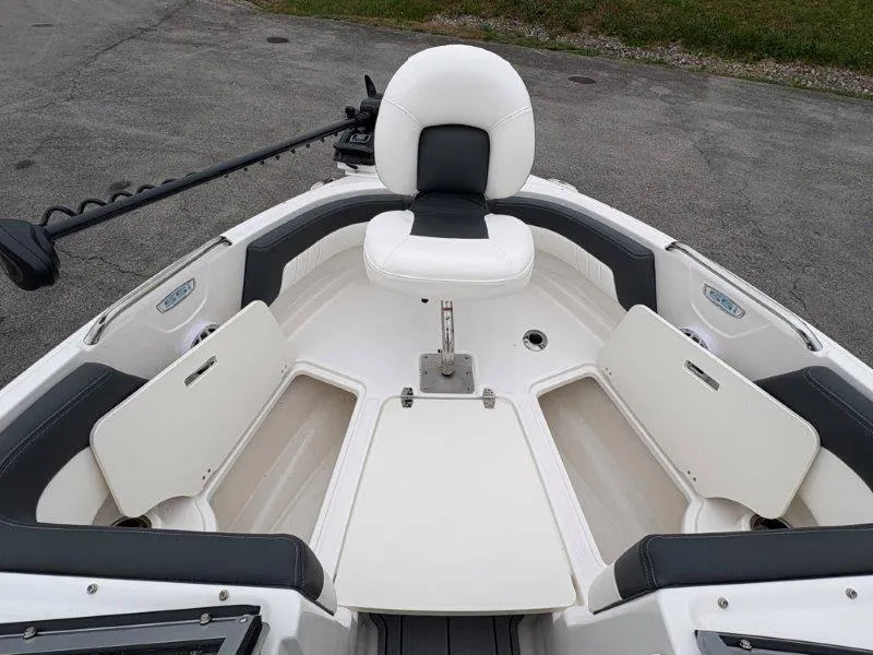 Slide: The Image of Chaparral 21 SSi Ski & Fish 2025 - 71