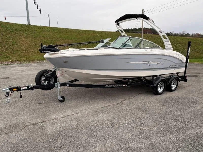 Slide: The Image of Chaparral 21 SSi Ski & Fish 2025 - 81