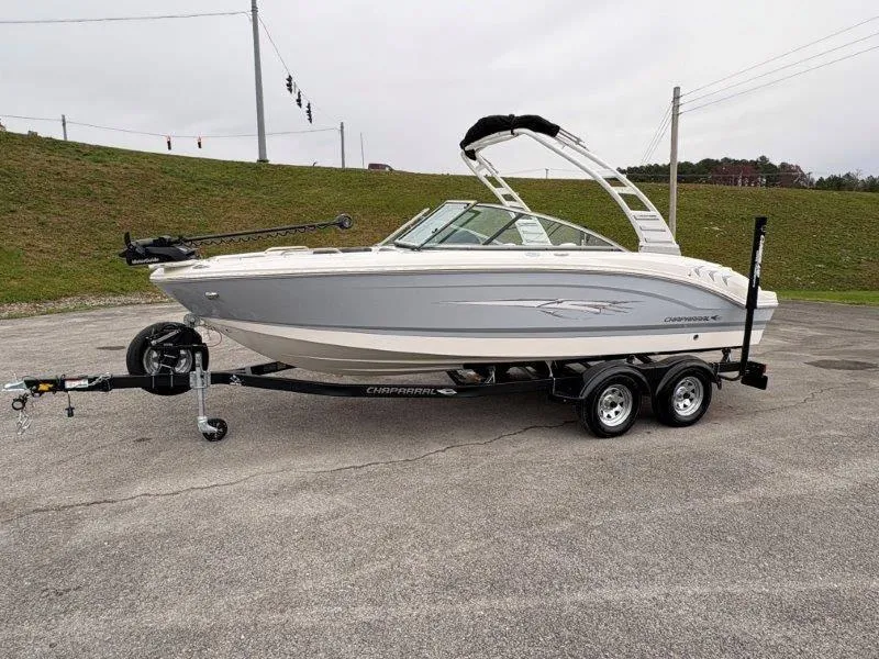 Slide: The Image of Chaparral 21 SSi Ski & Fish 2025 - 88
