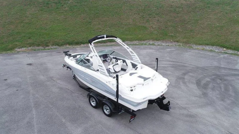 Slide: The Image of Chaparral 21 SSi Ski & Fish 2025 - 96