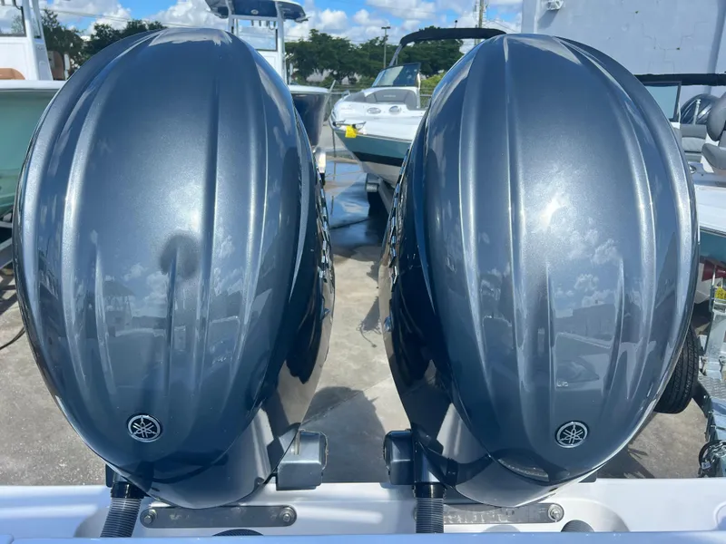 Slide: The Image of Twin Yamaha outboard engines on a 2025 Contender 25T boat. - 7