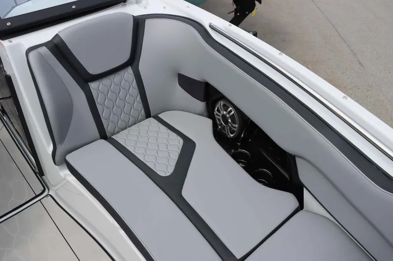 Slide: The Image of Yamaha 255XD 2025 - 20