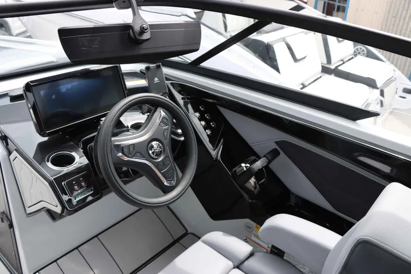 Slide: The Image of Yamaha 255XD 2025 - 9