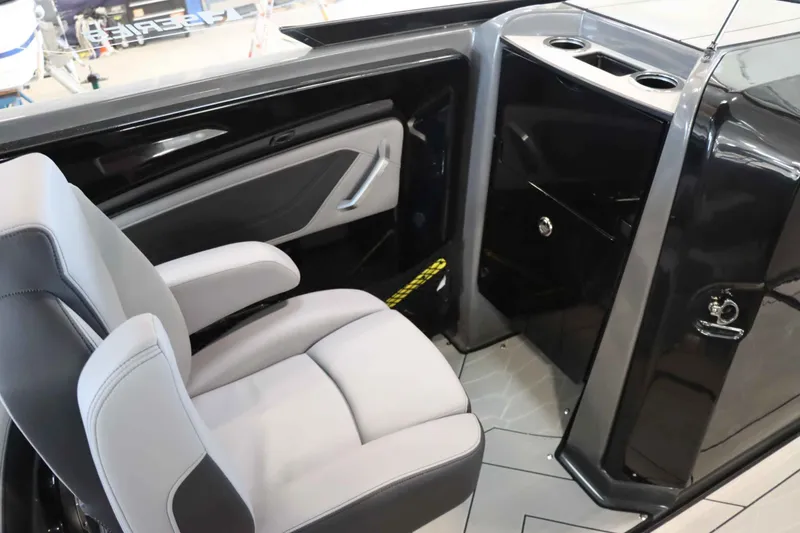 Slide: The Image of Yamaha 255XE 2025 - 11