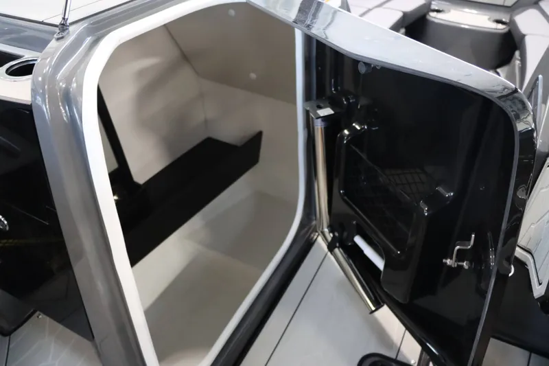 Slide: The Image of Yamaha 255XE 2025 - 12