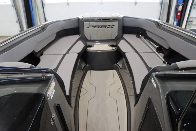 Slide: The Image of Yamaha 255XE 2025 - 13