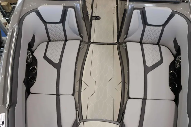 Slide: The Image of Yamaha 255XE 2025 - 14