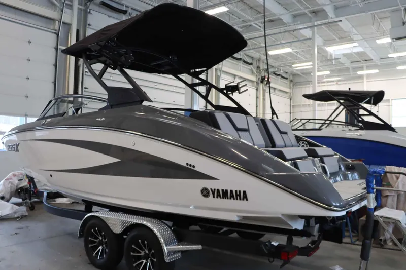 Slide: The Image of Yamaha 255XE 2025 - 4