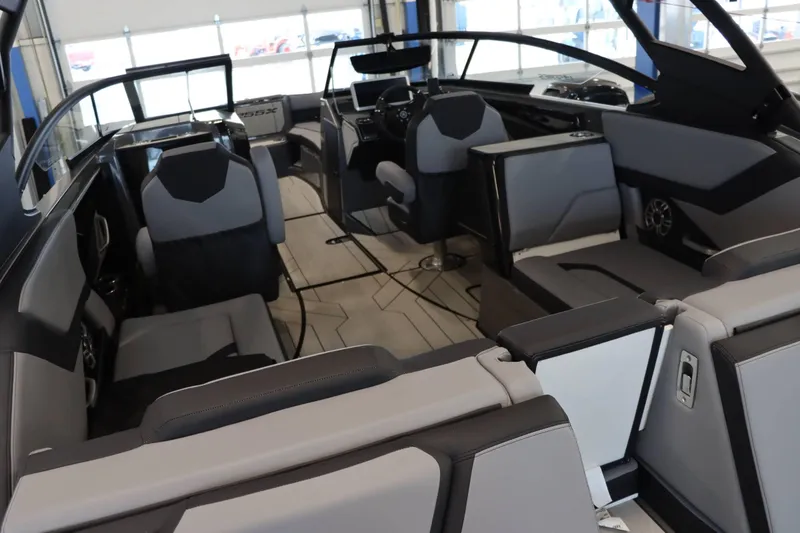 Slide: The Image of Yamaha 255XE 2025 - 6