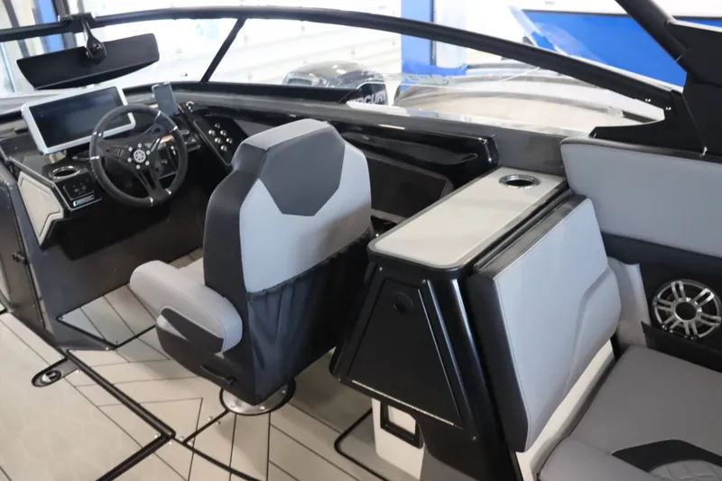 Slide: The Image of Yamaha 255XE 2025 - 8