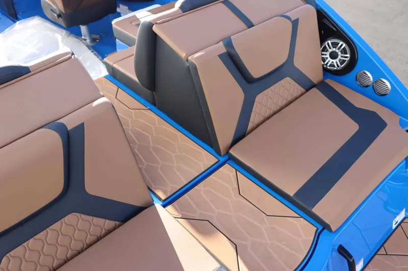 Slide: The Image of Yamaha 222XD 2025 - 9