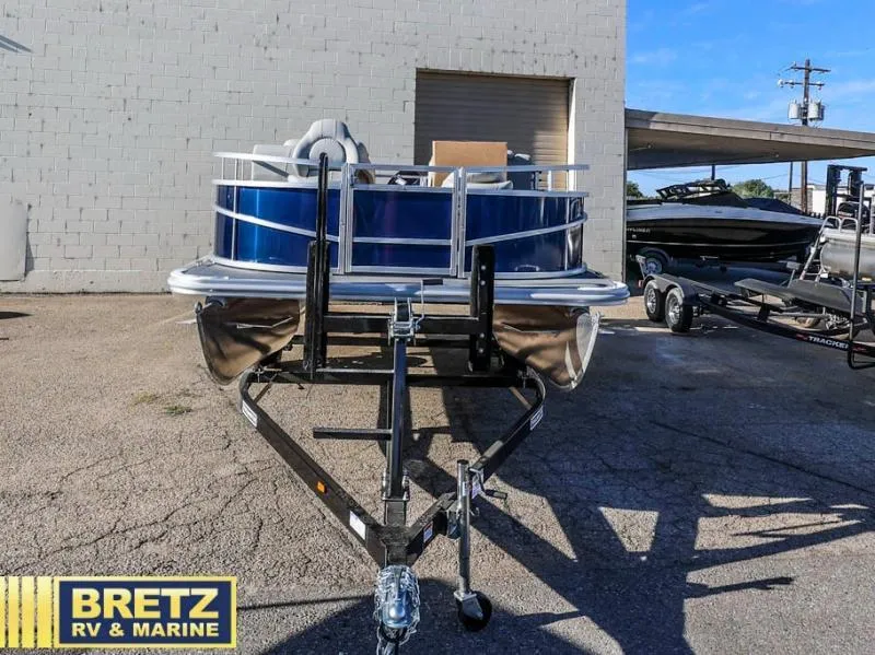 Slide: The Image of 2025 Vista Fish 18 pontoon boat on trailer at Bretz RV & Marine dealership. - 4
