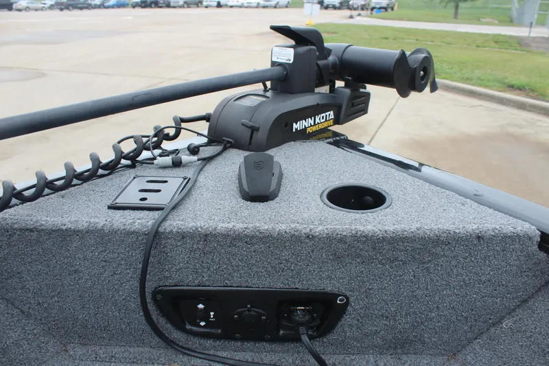 Slide: The Image of 2023 Tracker PG 175 WT SW boat with Minn Kota trolling motor. - 21