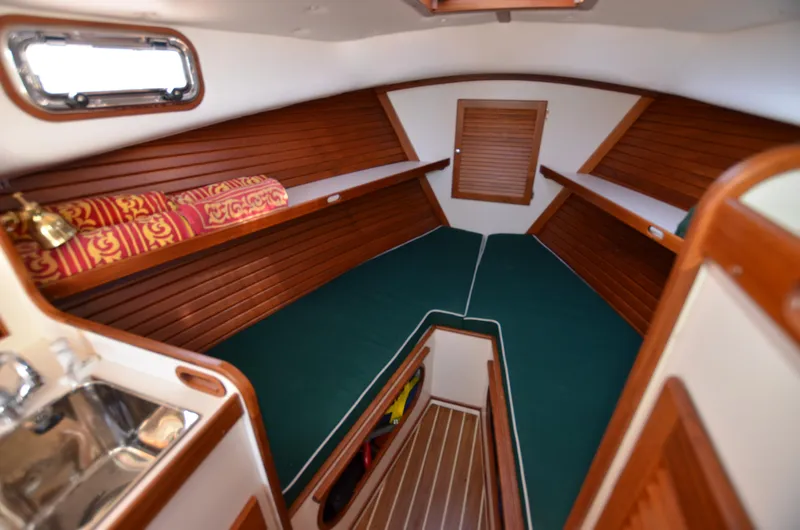 Slide: The Image of V-Berth - 18