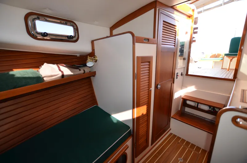 Slide: The Image of Locker - 22