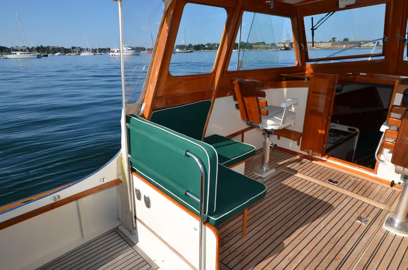 Slide: The Image of Port Settee - 5