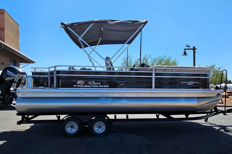 Slide: The Image of Sun Tracker SportFish 22 DLX 2024 - 6