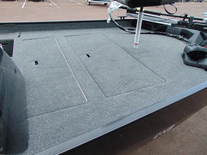 Slide: The Image of Crestliner 1700 Storm 2025 - 3