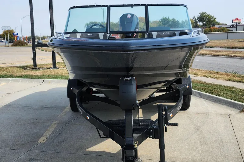 Slide: The Image of 2025 Lund 189 Tyee GL boat on trailer, front view. - 21