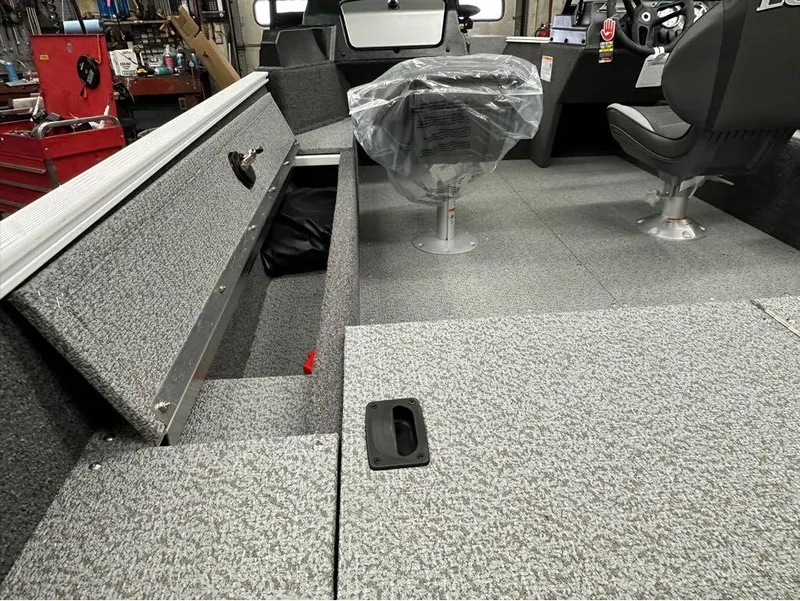 Slide: The Image of Lund 1650 Angler Sport 2025 - 3