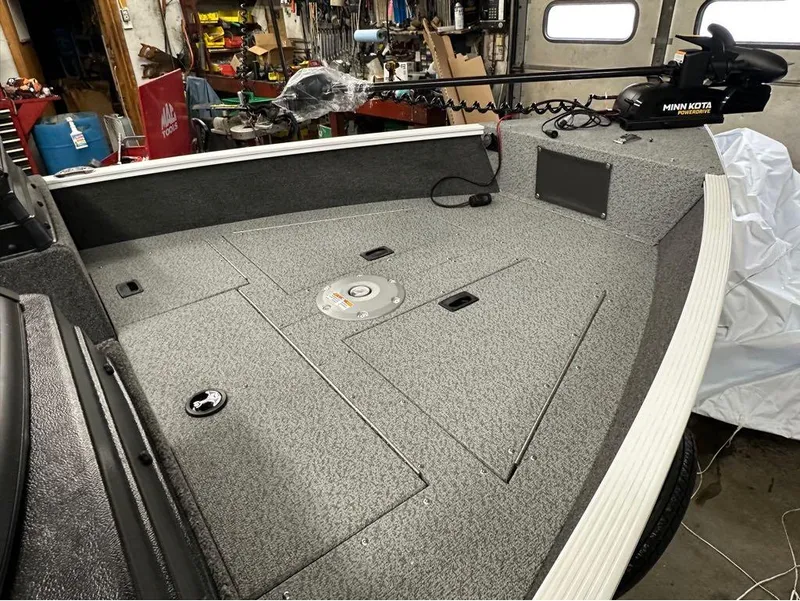 Slide: The Image of Lund 1650 Angler Sport 2025 - 5