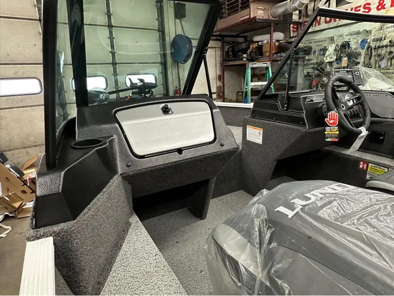 Slide: The Image of Lund 1650 Angler Sport 2025 - 7