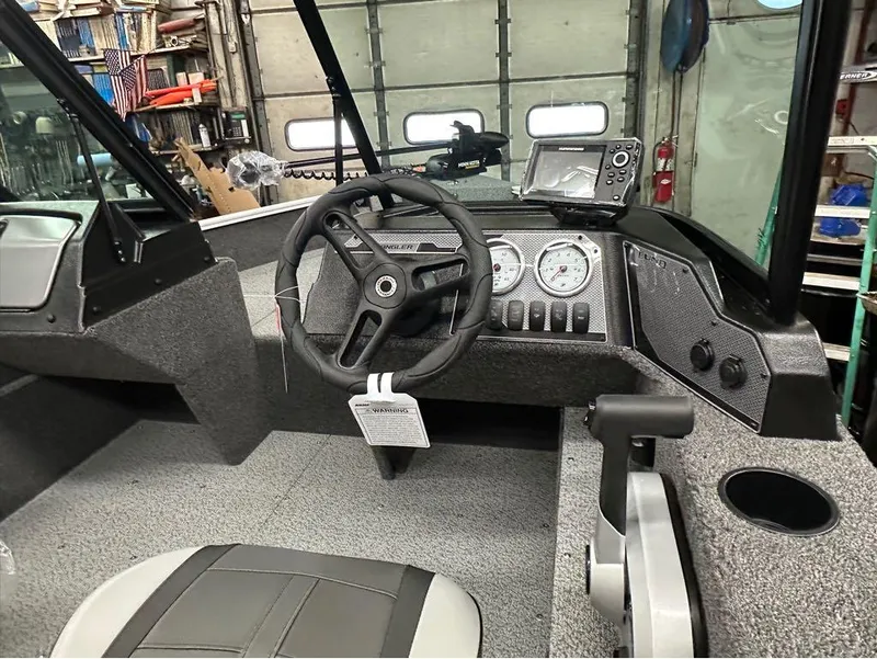 Slide: The Image of Lund 1650 Angler Sport 2025 - 9