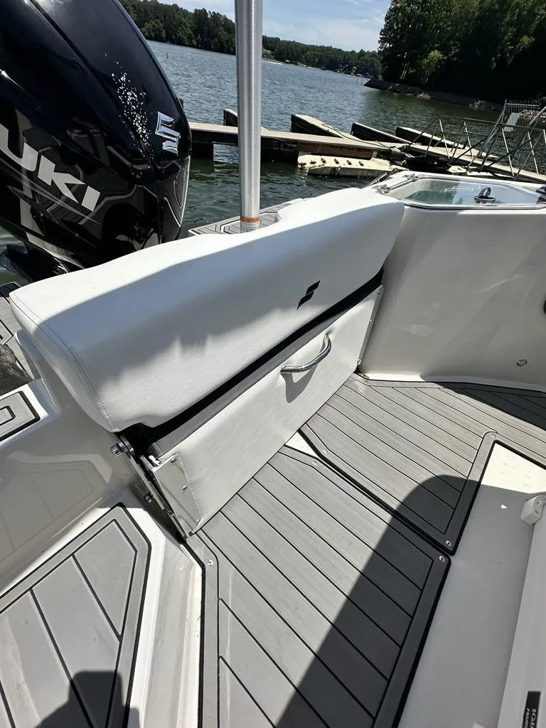 Slide: The Image of Starcraft svx 211 cc 2024 - 13