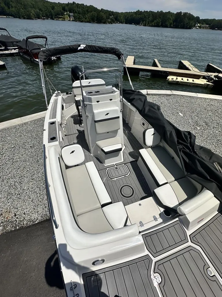 Slide: The Image of Starcraft svx 211 cc 2024 - 14