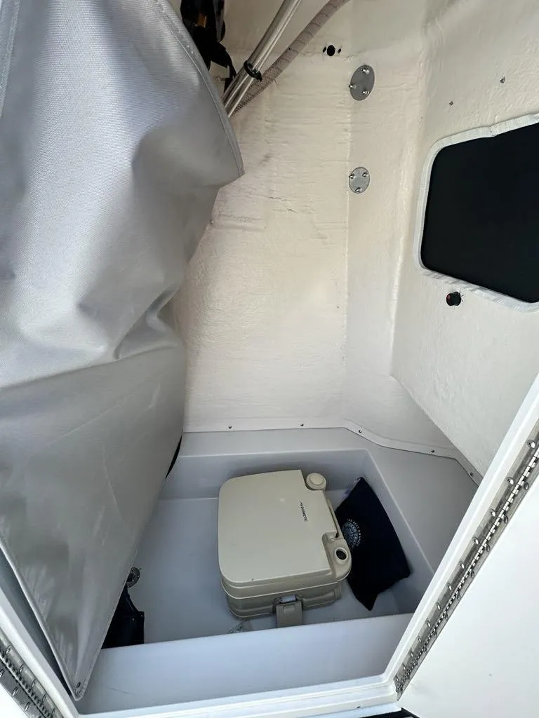 Slide: The Image of Starcraft svx 211 cc 2024 - 16