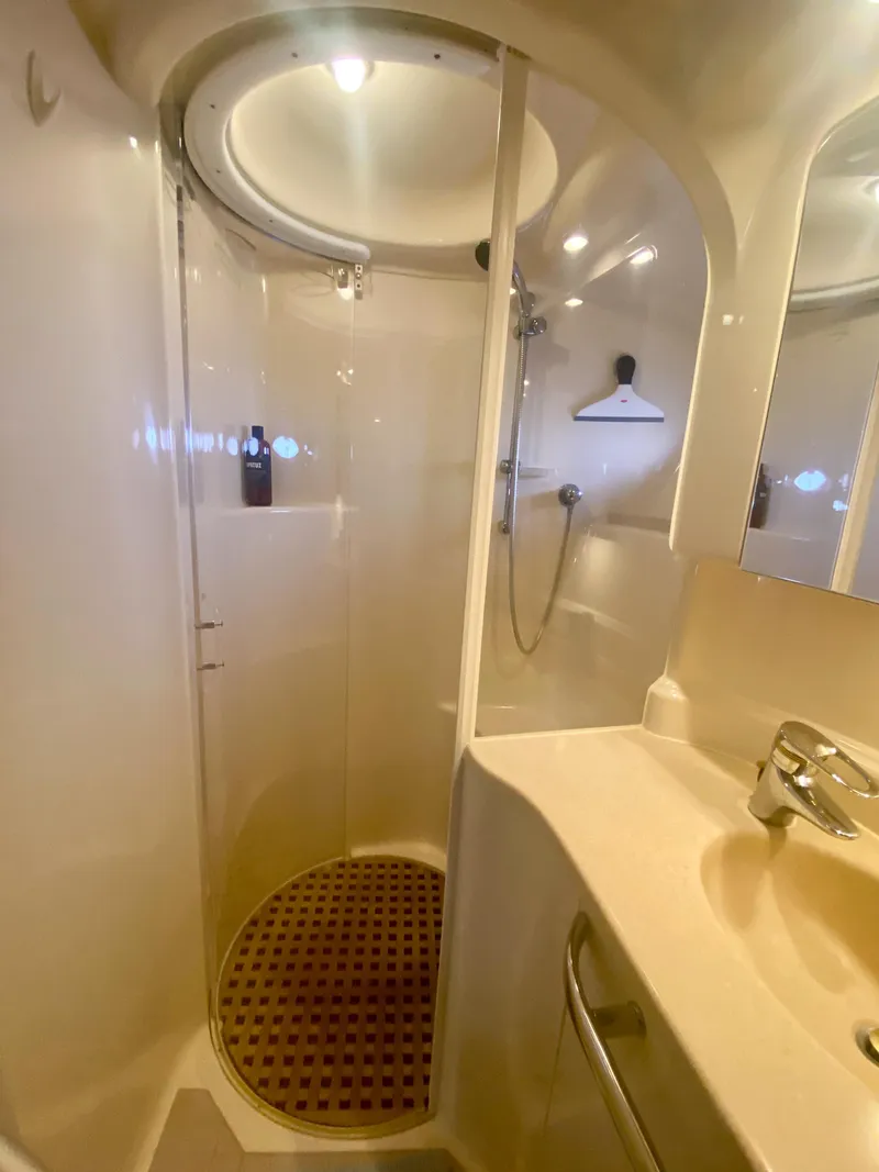 Slide: The Image of Sea Ray 510 Sundancer 2001 - 81