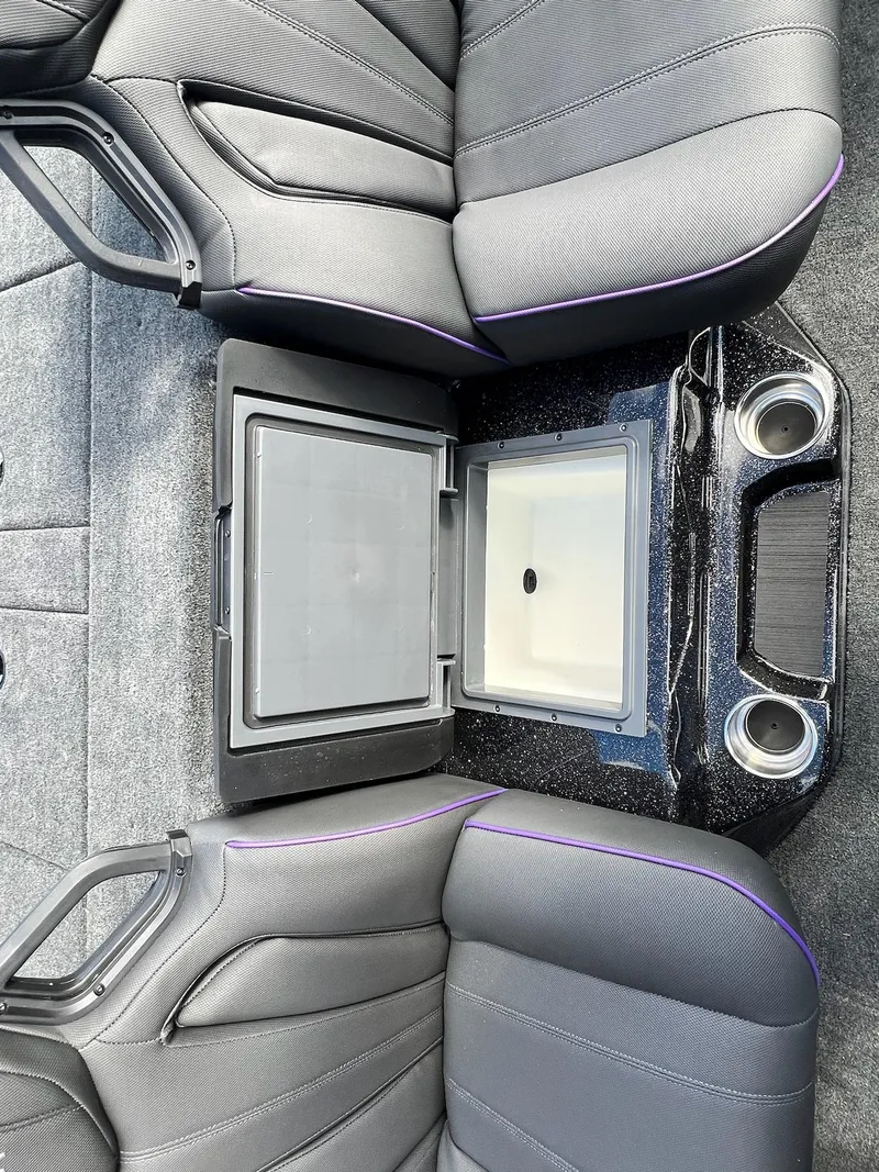 Slide: The Image of Skeeter ZXR 20 2025 - 10