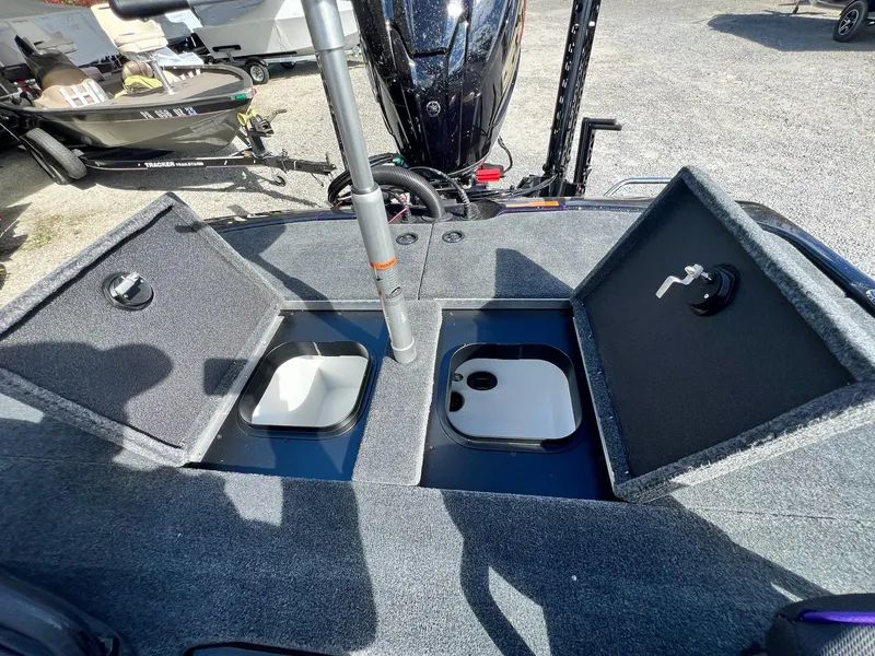 Slide: The Image of Skeeter ZXR 20 2025 - 19