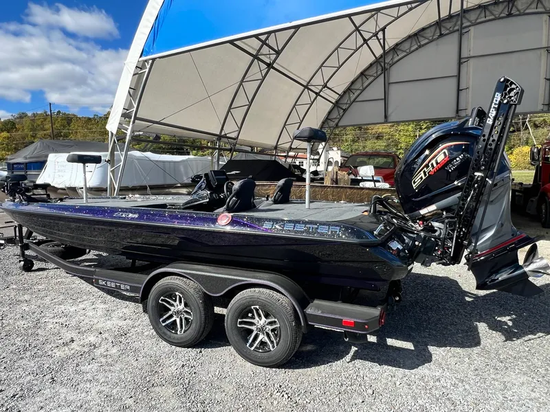 Slide: The Image of Skeeter ZXR 20 2025 - 25