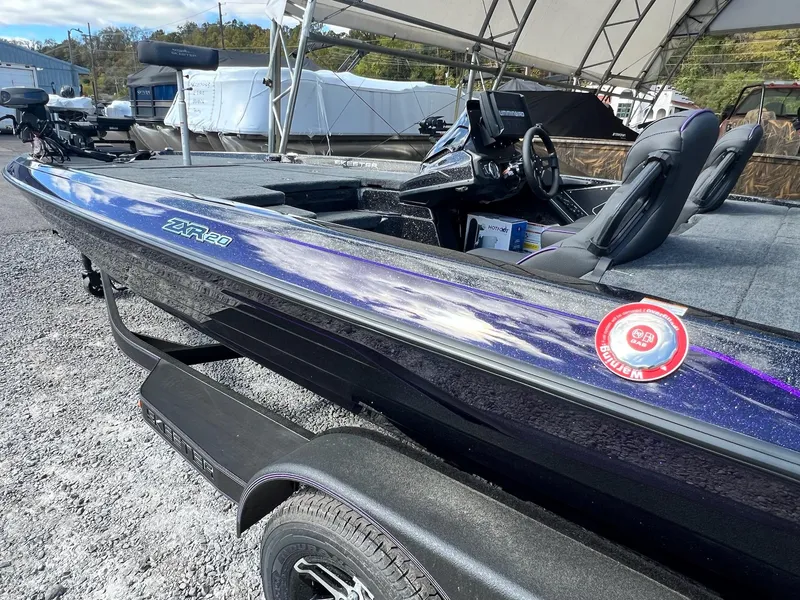 Slide: The Image of Skeeter ZXR 20 2025 - 27