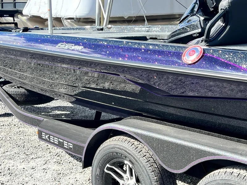 Slide: The Image of Skeeter ZXR 20 2025 - 3